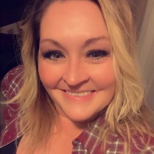 Meet your Posher, Shelly